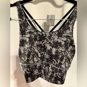 Born primitive Size L